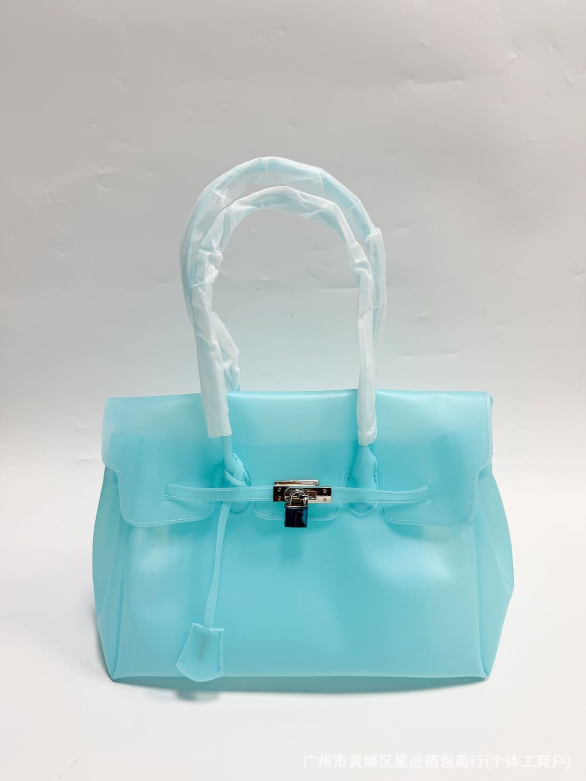 Tpu tiffany blue (with key + rivets on the bottom)