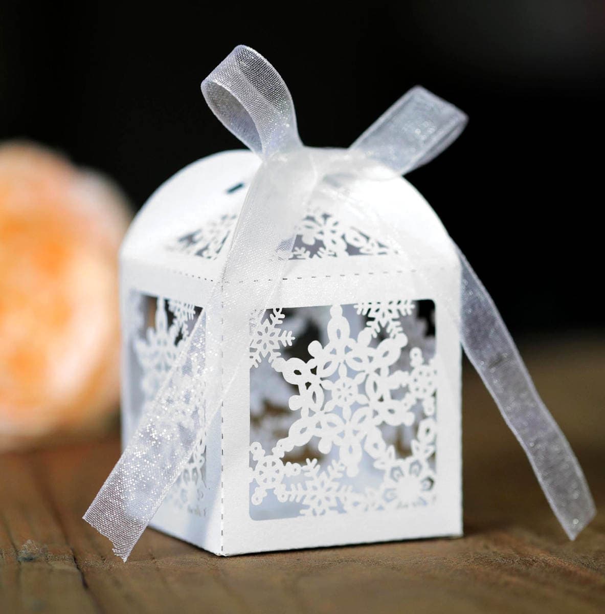 Amazon wedding laser candy box chocolate carton Christmas white snowflake hollow candy box in stock 2