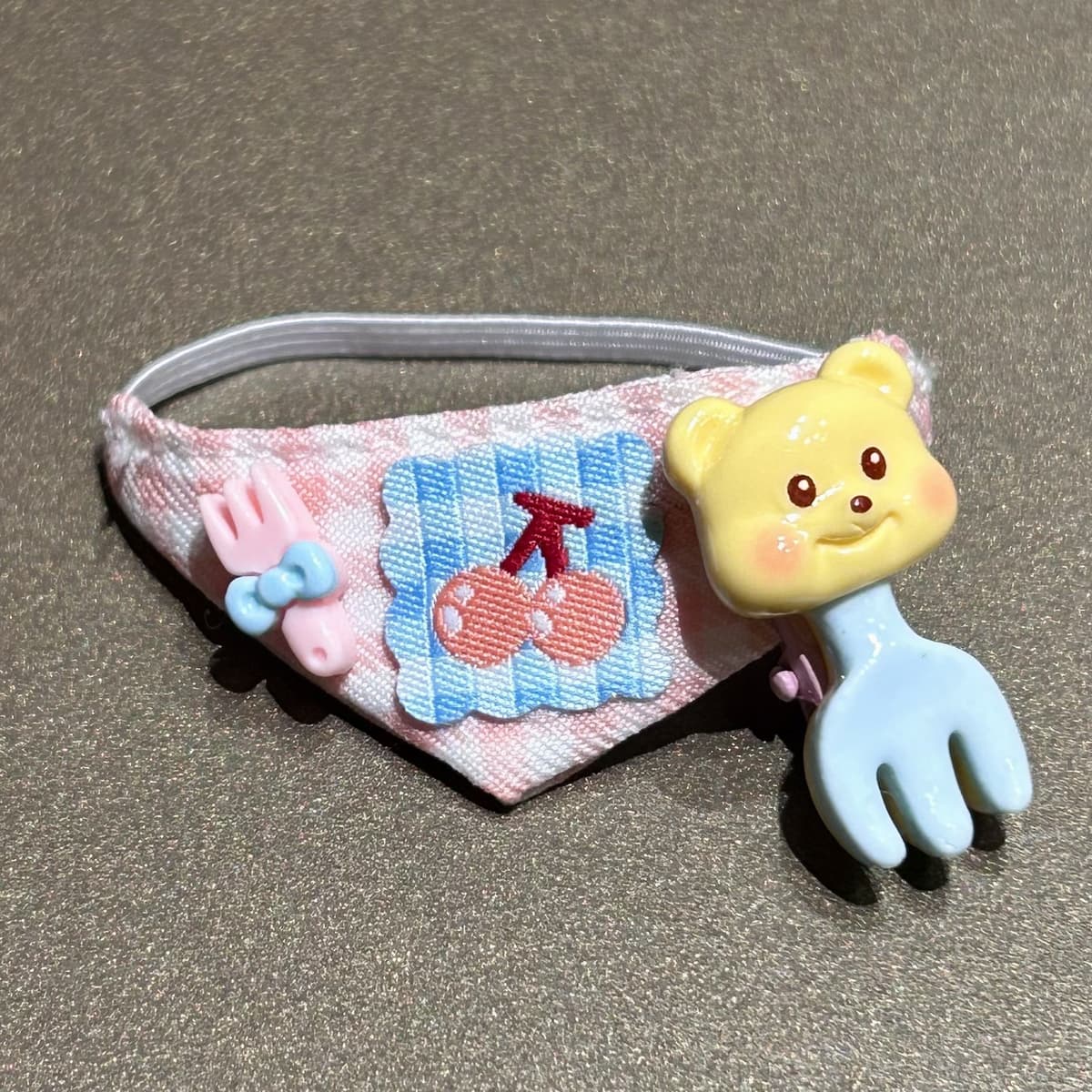 Qh136 pink cherry triangle scarf (with bear fork)