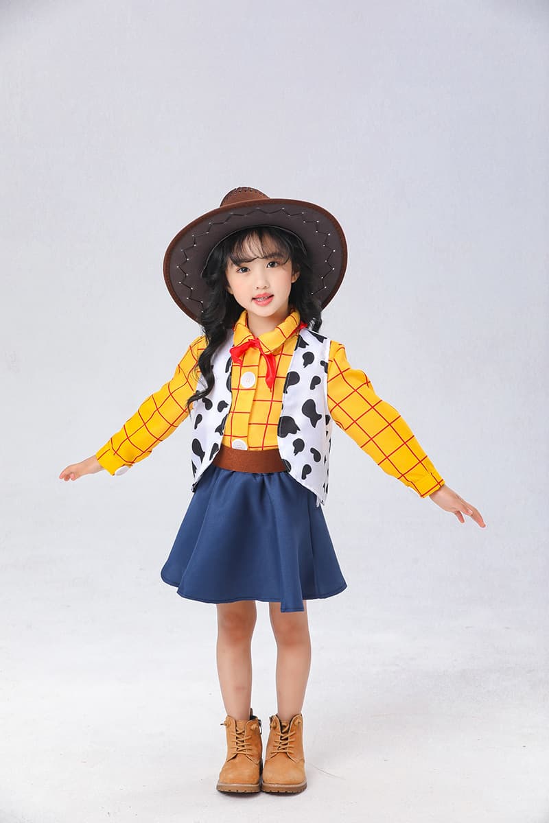 5831tops, skirt, tie, hat, vest, belt