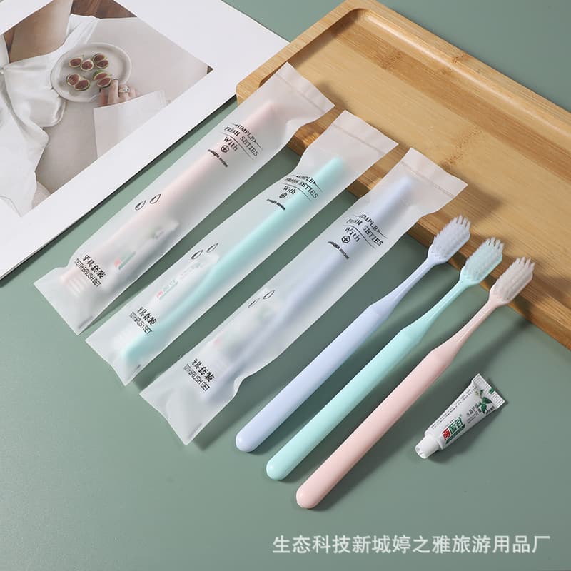 Soft film + large semi-circular toothbrush + [double-sided needle toothpaste]