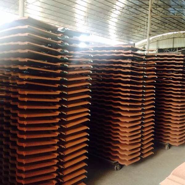 Home decoration building materials color stone tile does not fade quality assurance color stone metal tile antique beautiful roof roof tile accessories