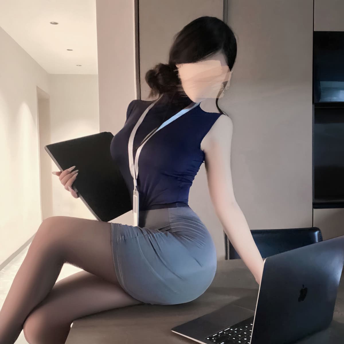 Yangmei purple + suspender stockings