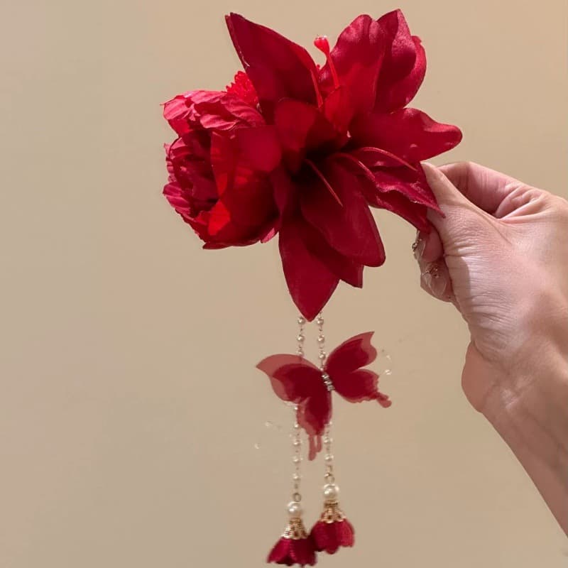 Red lily tassel hairpin