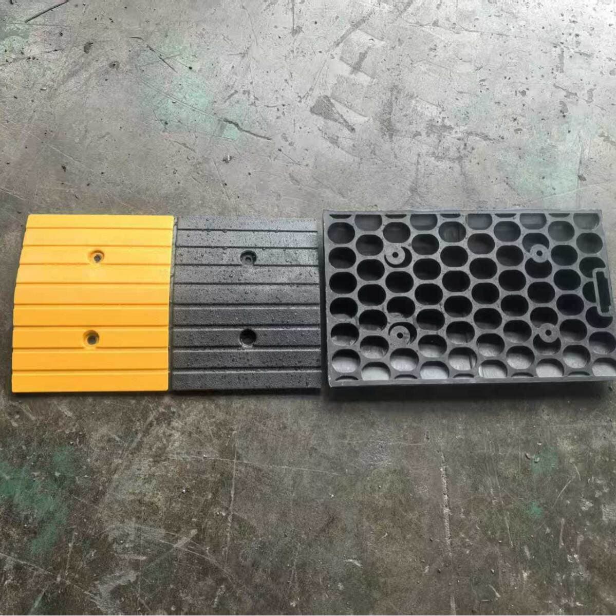 Rubber Speed Bumps, Cast Steel Thickened Traffic Facilities, Cast Iron Speed Limit Reduction Bumpers, Speed Humps 5