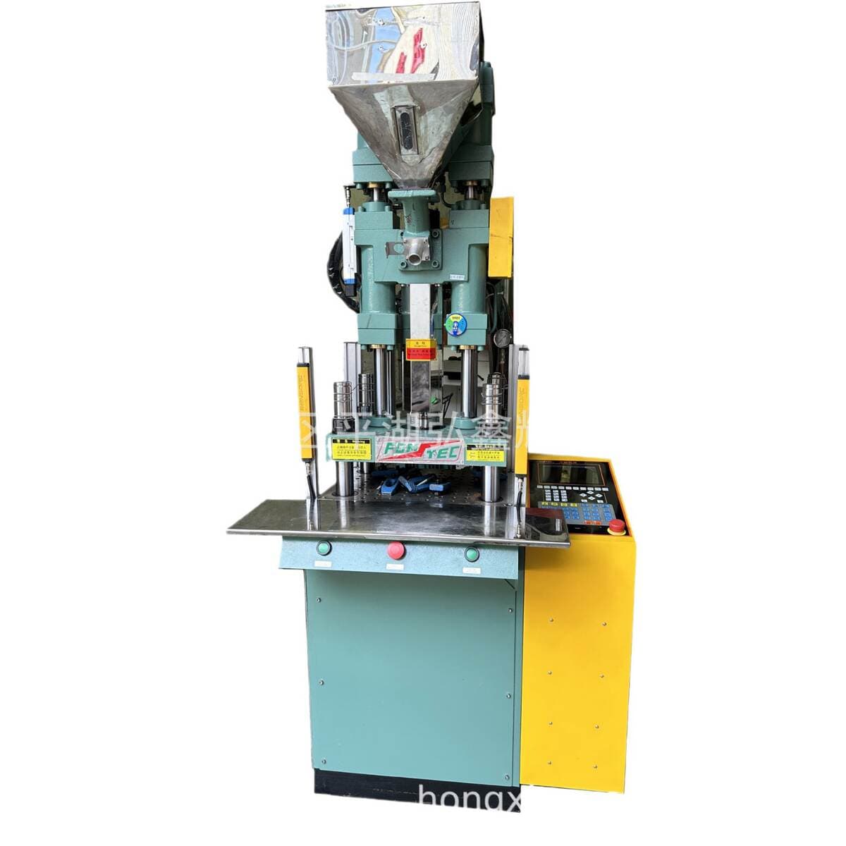 Transfer wire forming current machine injection molding machine Jintong Kunwei vertical injection molding machine Taifu machinery Minghui Dayu plastic machine 5