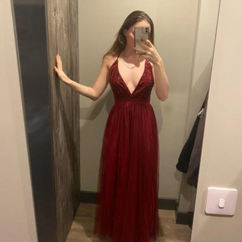 Wine red