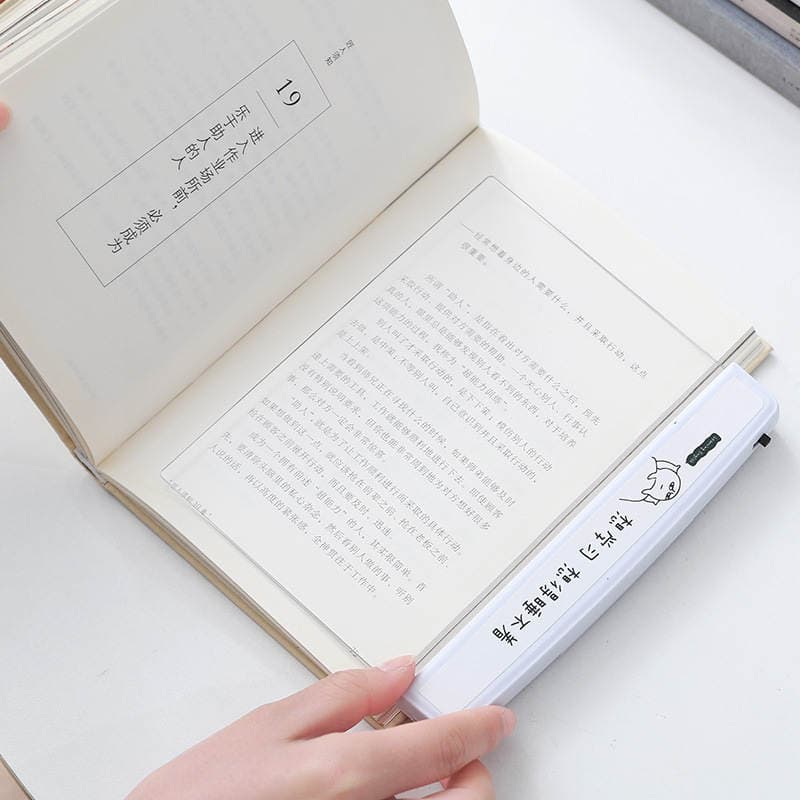 Led Flat-Panel Night Vision Reading Light, Battery-Powered Study Reading Light, Dormitory Soft Eye Protection Book Light with Text Clip 4