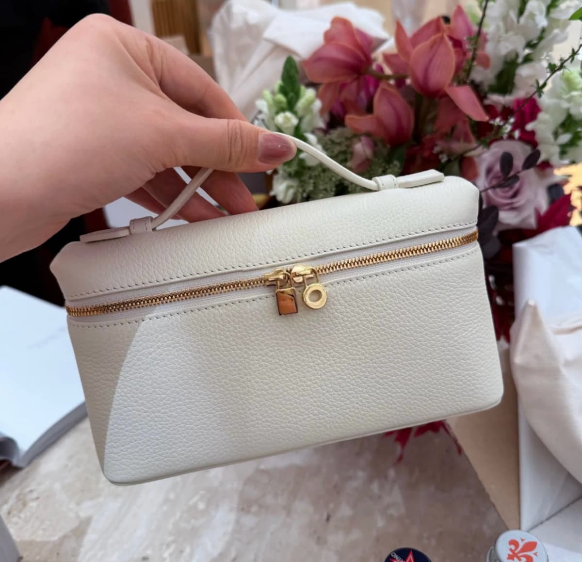 Milkshake gold buckle