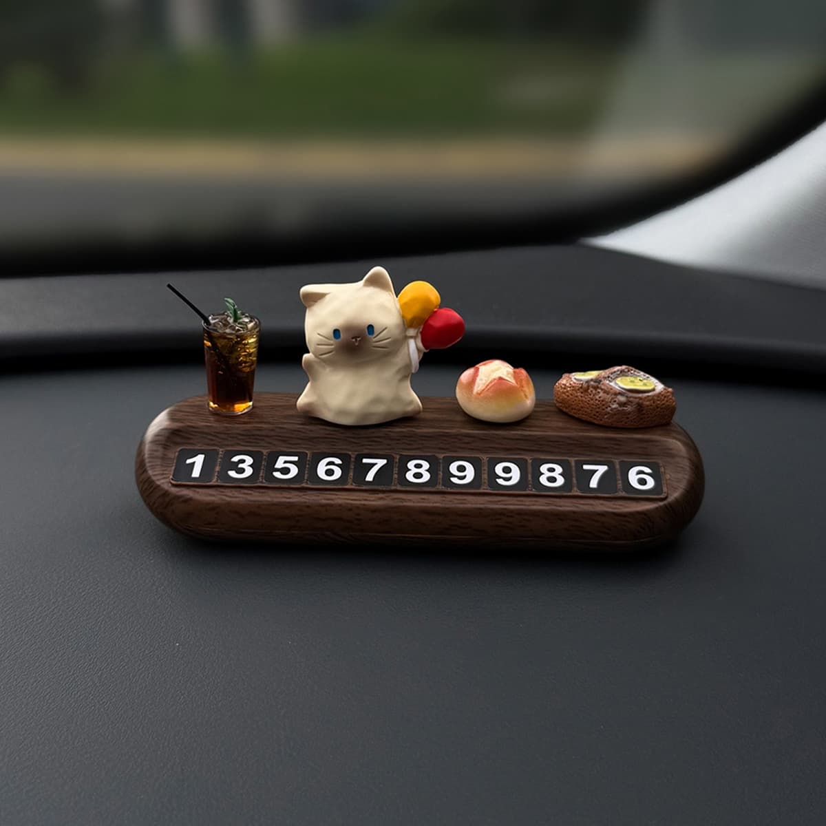Balloon kitten + small ornament + wood grain parking sign (comes with 5 sets of numbers)