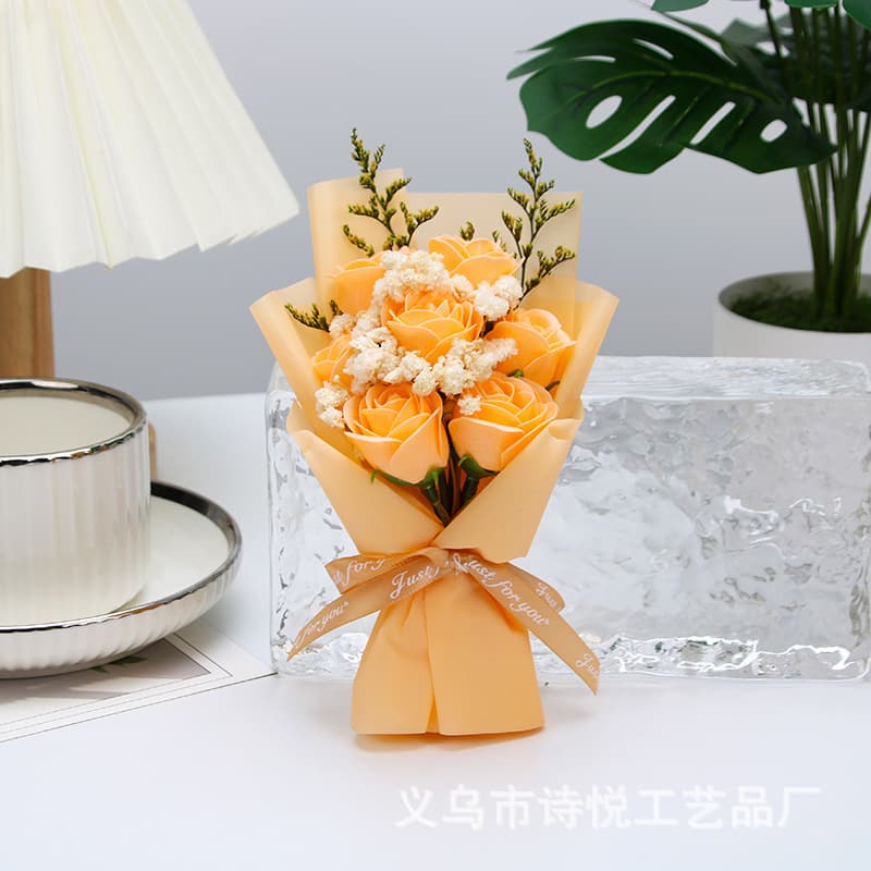 New 7 champagne rose bouquet