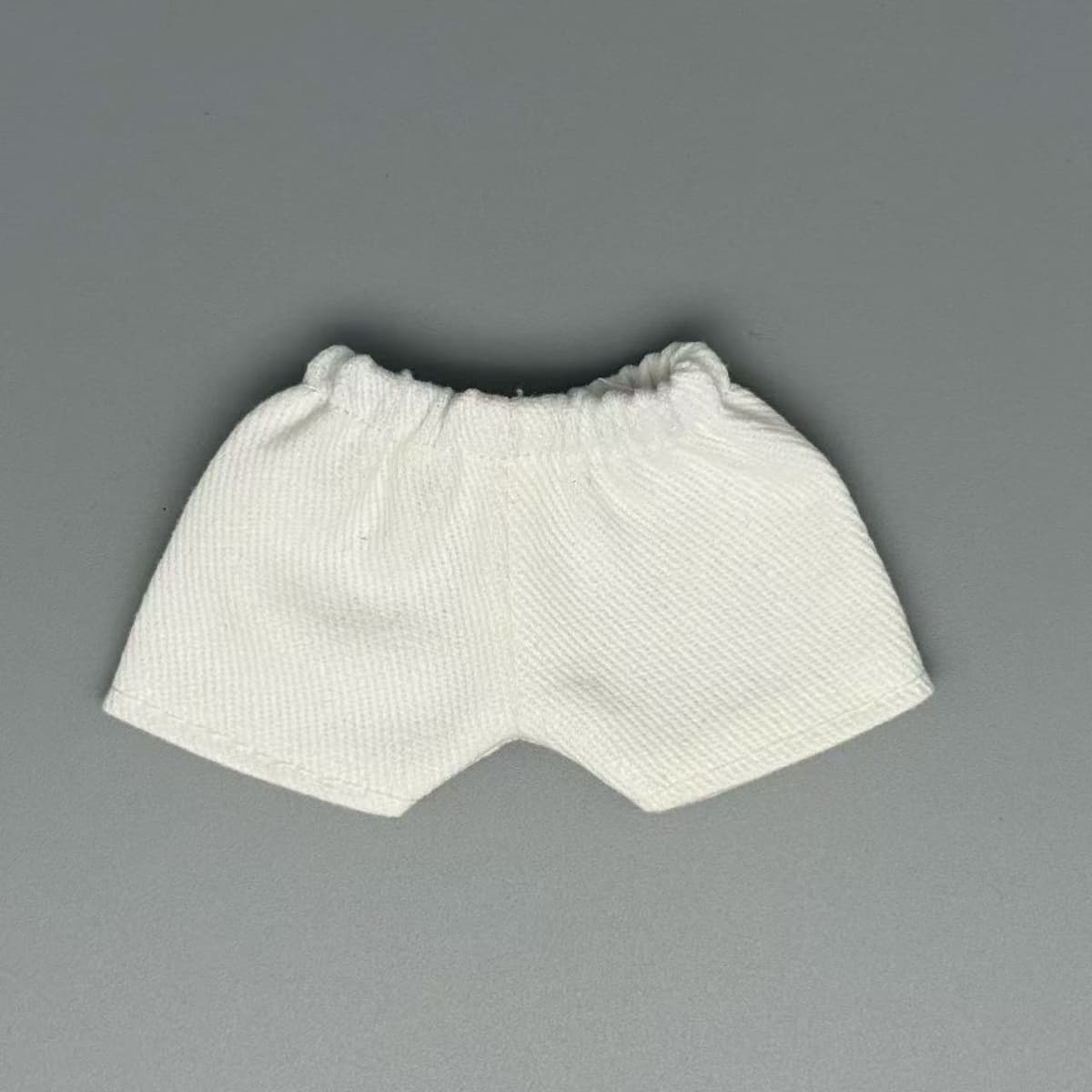 White straight