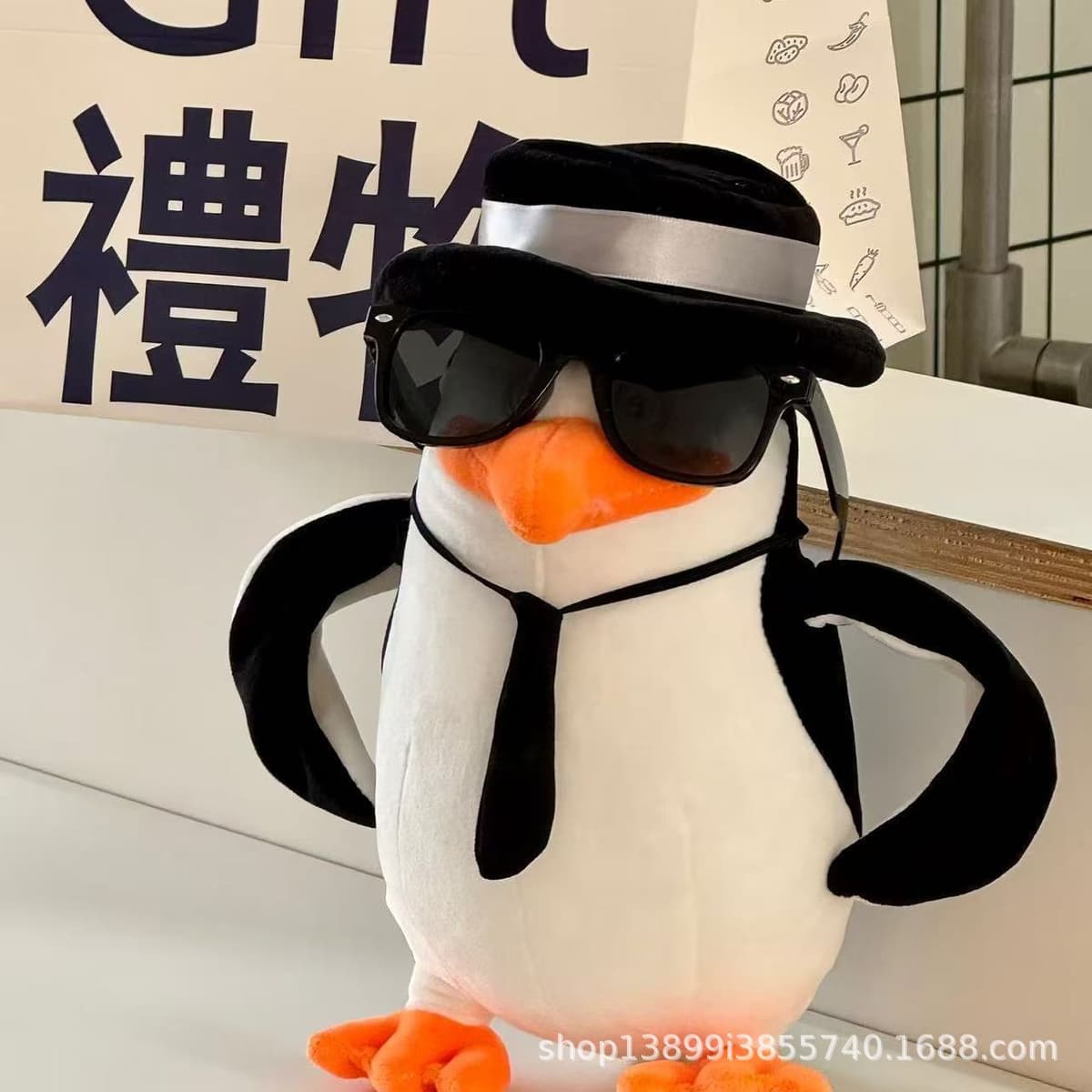 Top hat penguin