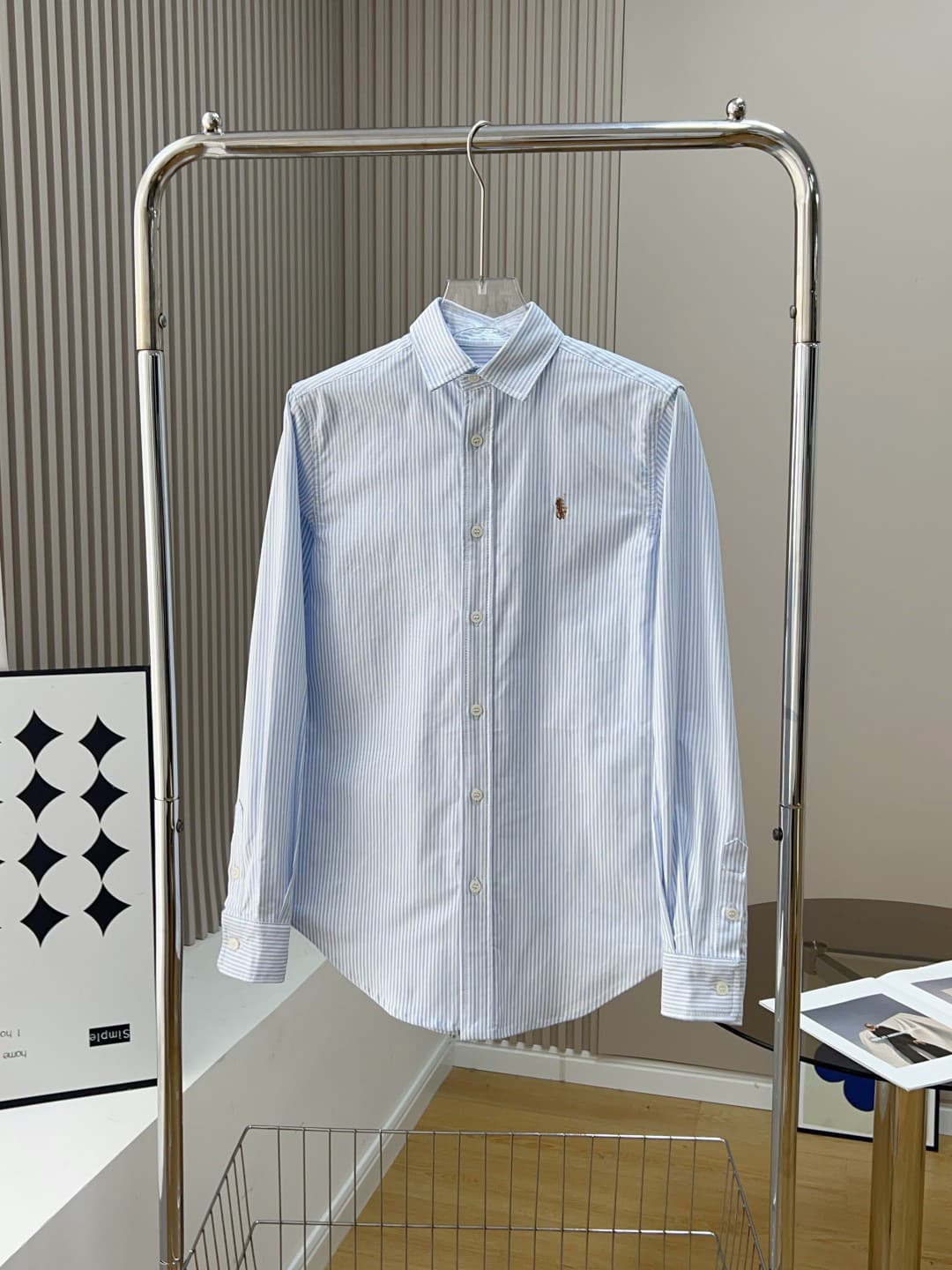 Light blue stripes