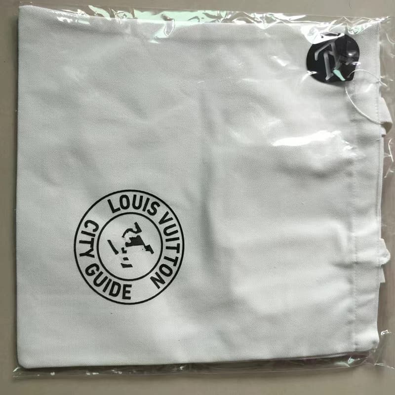 No. 8 white 40*35.5