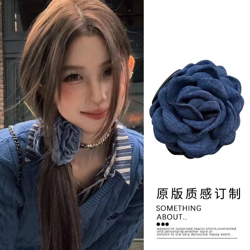 6028 denim blue flower clip-dark