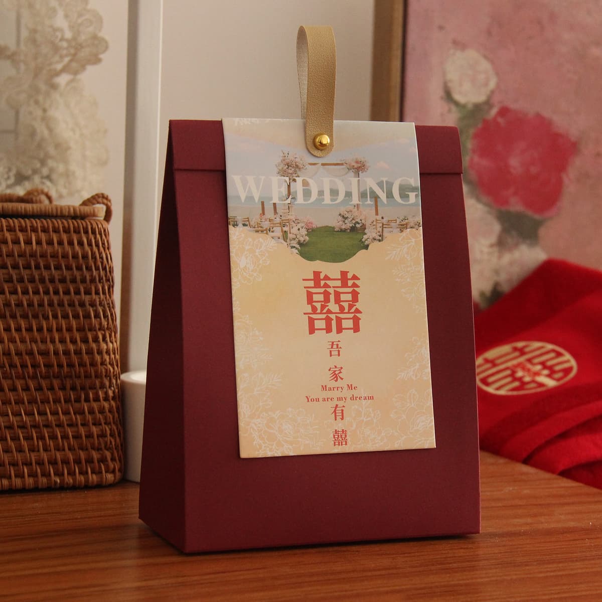 Burgundy romantic gift box + gold handle