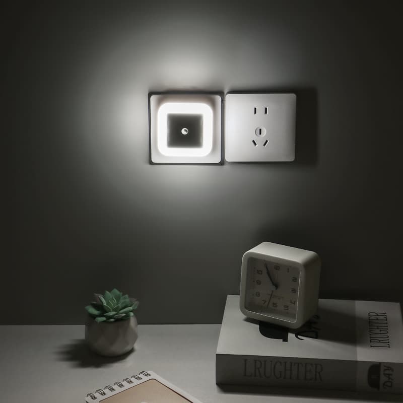 Square White (European gauge)