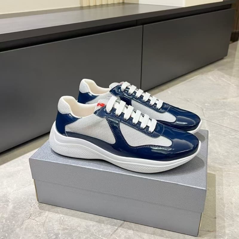 Common dark blue