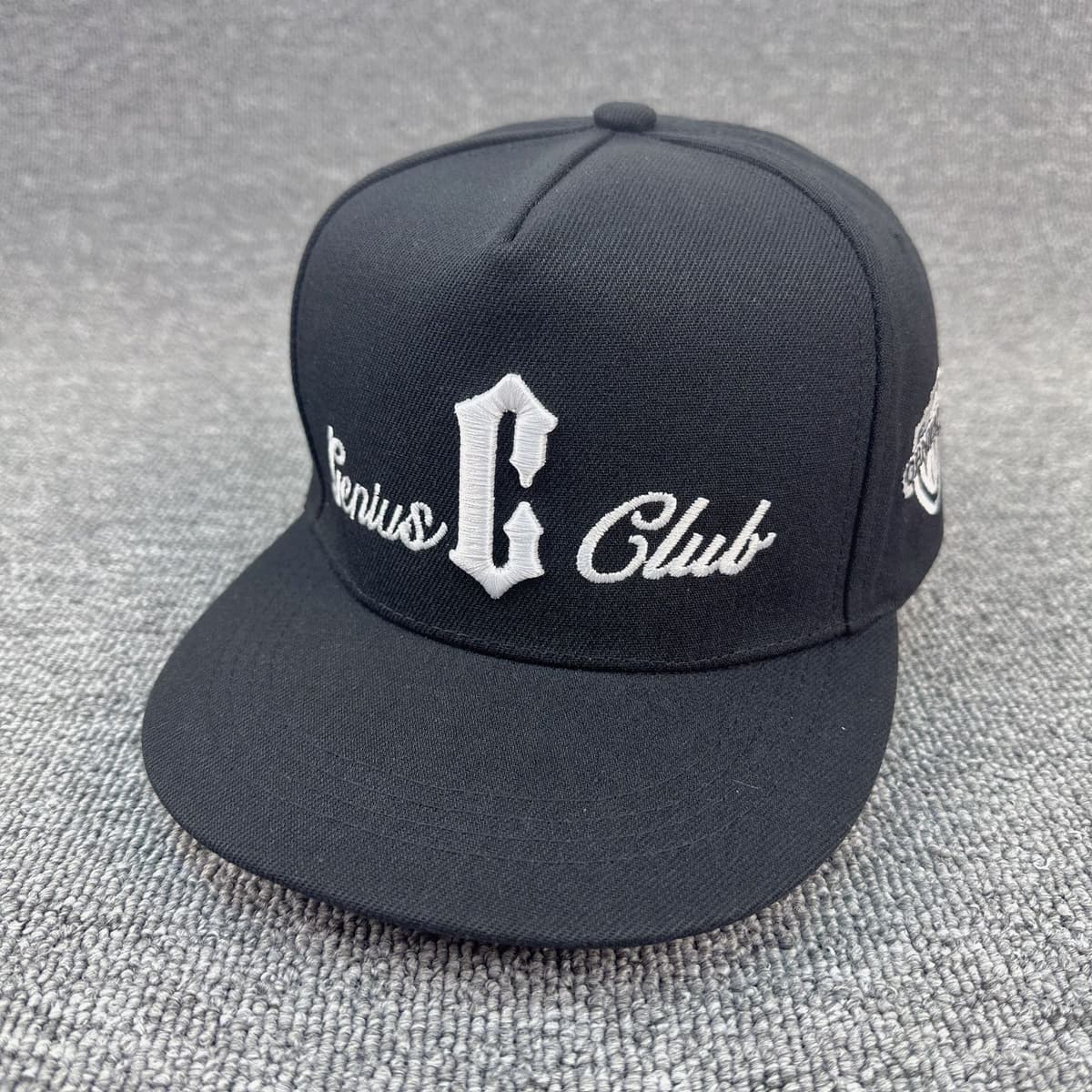 Black [c letter flat brim]