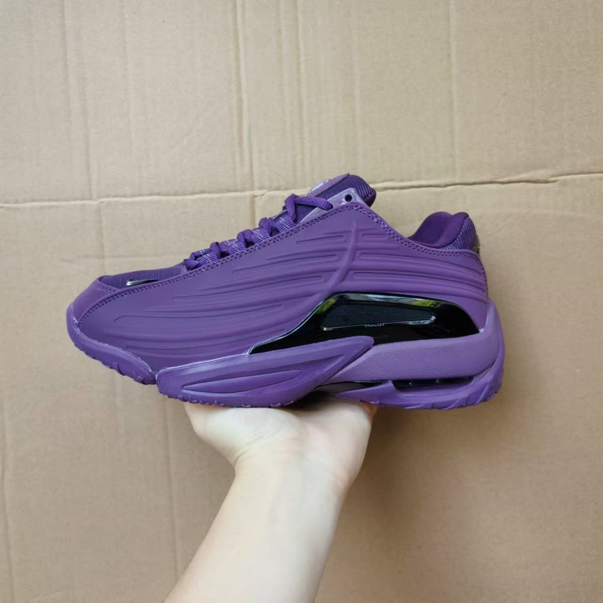 Duck shoes-purple with black edges