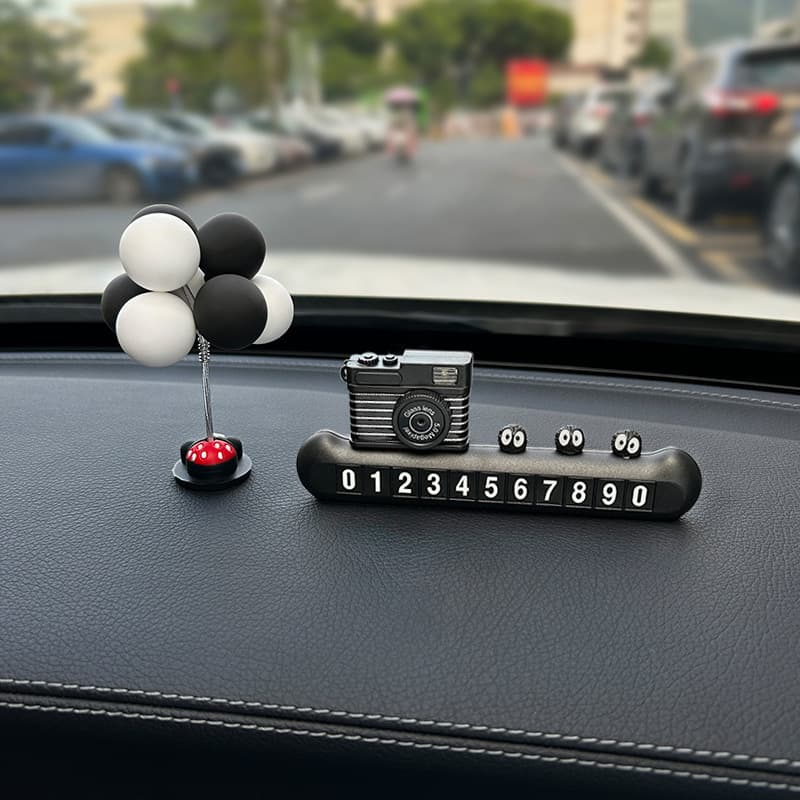 Four sets of number decals [black] card camera + 3 small briquettes + gray and white balloons