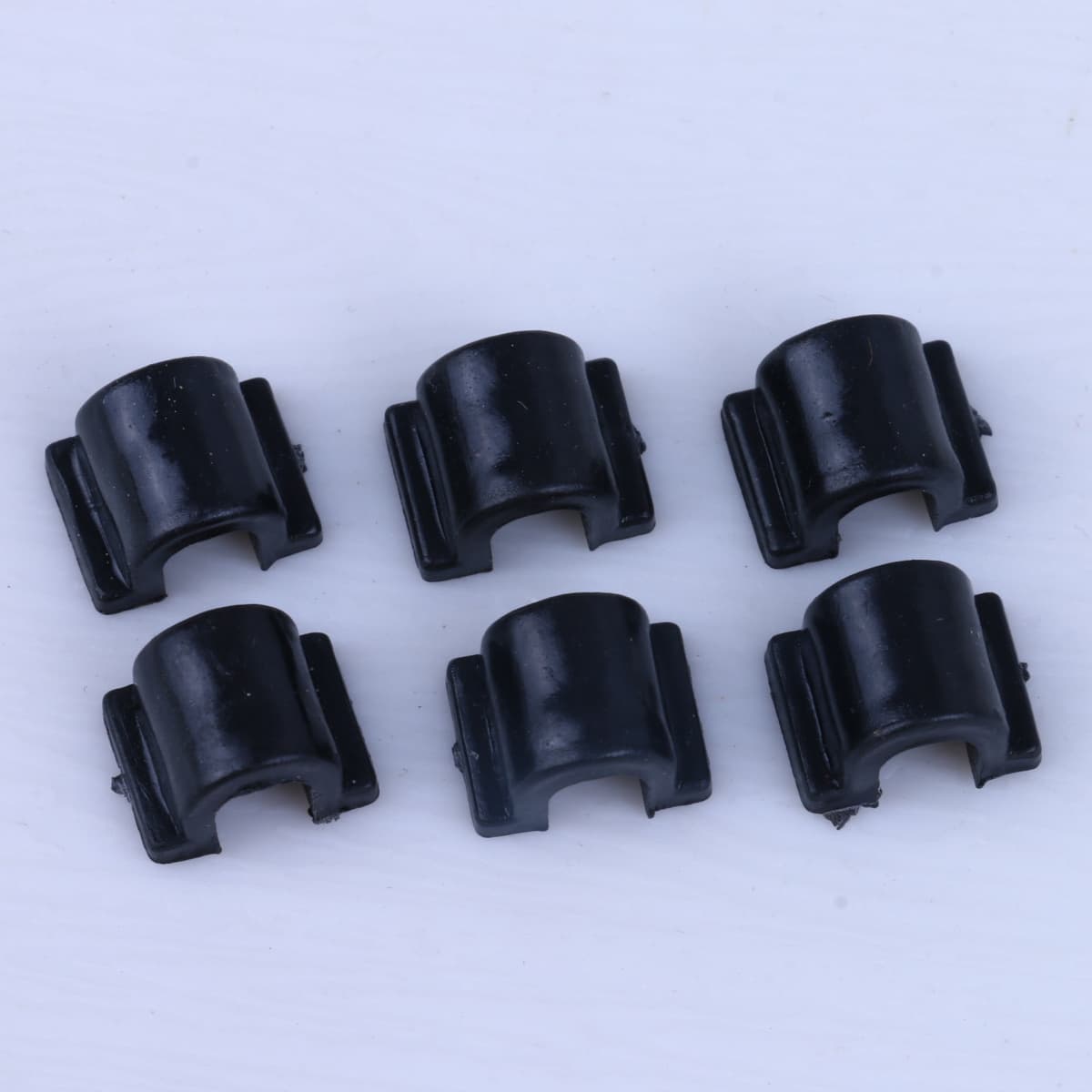 U-shaped black medium base 0.9*0.86cm