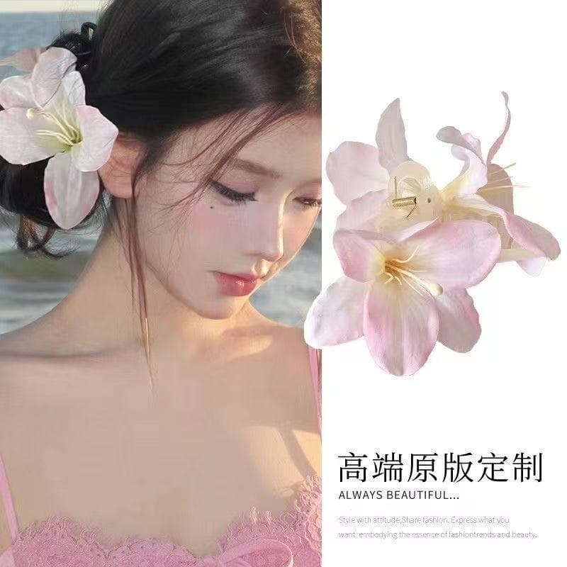 5596 asymmetric lily clip-pink