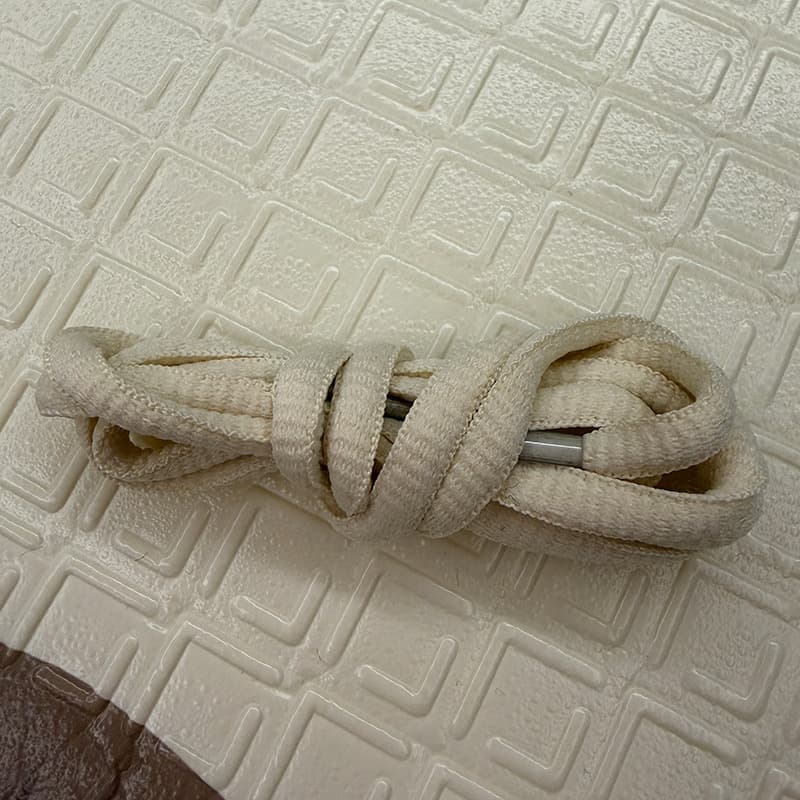 No. 16 beige