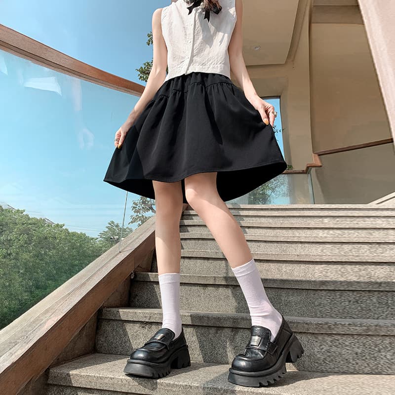 黑色
