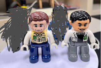 Special offer: 4 random minifigures