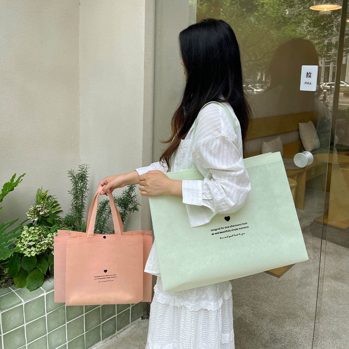 Non-Woven Fabric Tote Bags for Clothing Stores, Customizable with Logo, Eco-Friendly Packaging, High-End, Exquisite, Thickened Packaging Bags 2