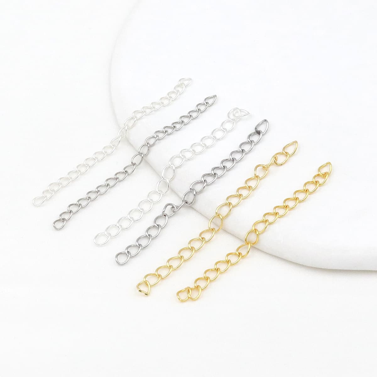 11 styles of 145 tail chains, about 2.4mm wide and 5cm long