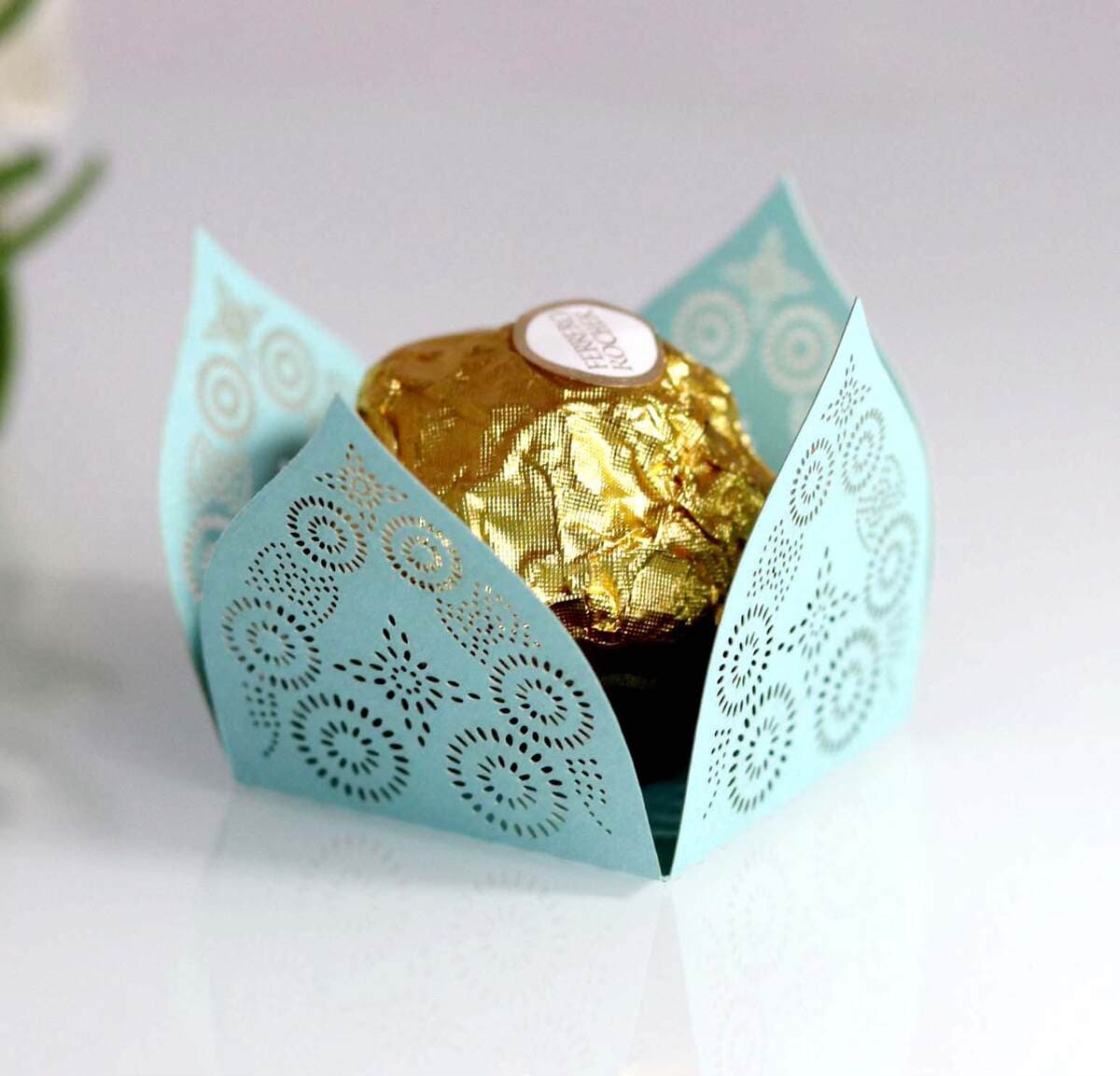Export Amazon Laser Hollow Wedding Festival Celebration Candy Box Chocolate Decorative Paper Lace Factory Wholesale 2