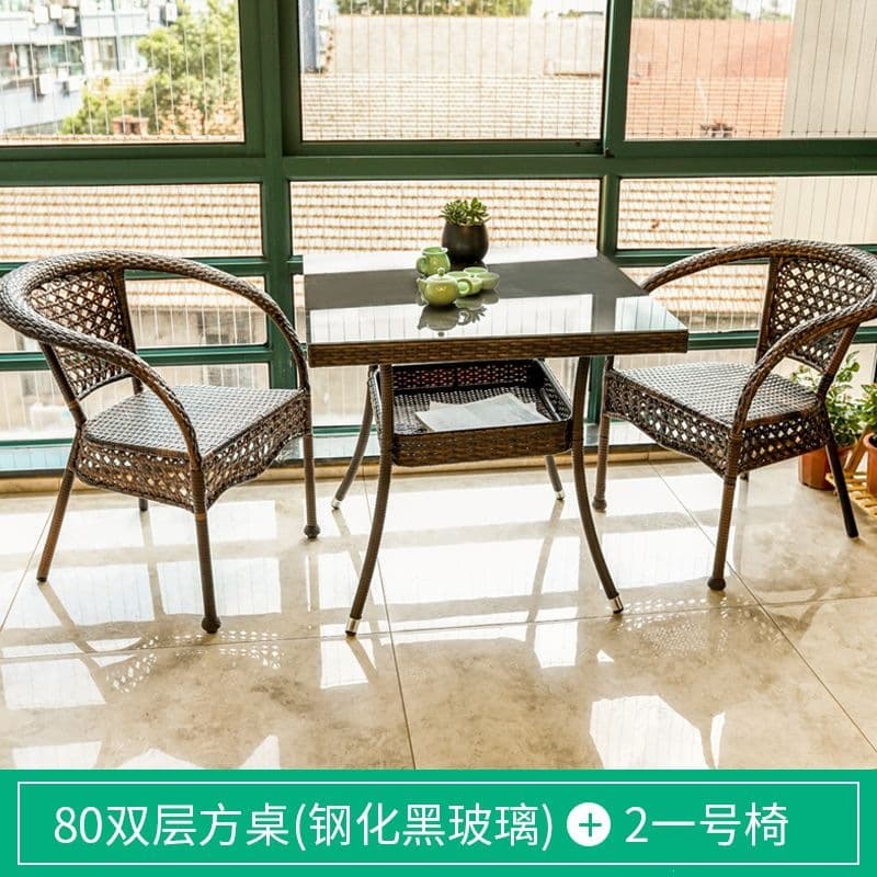 80 double-layered square table + 2 chairs (with cushions included)