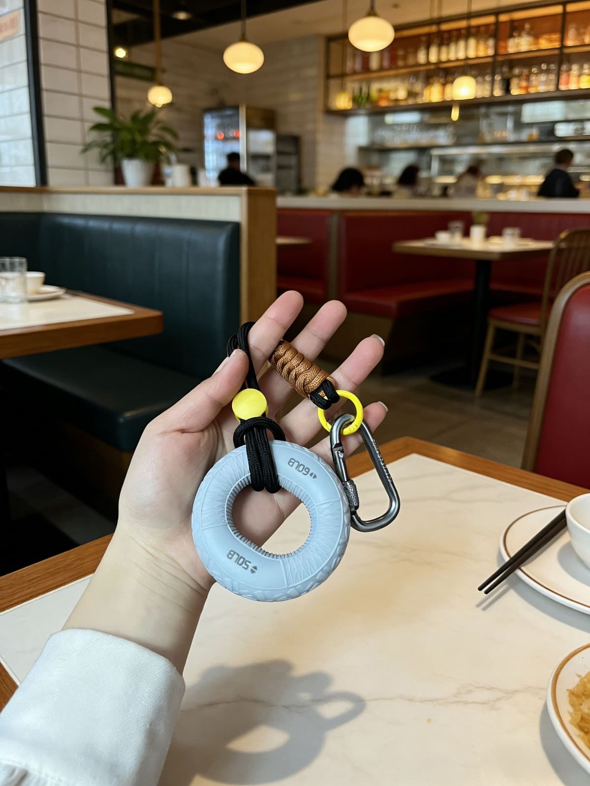 Gray grip ring + lanyard + carabiner