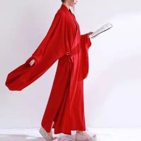 Red wide sleeves