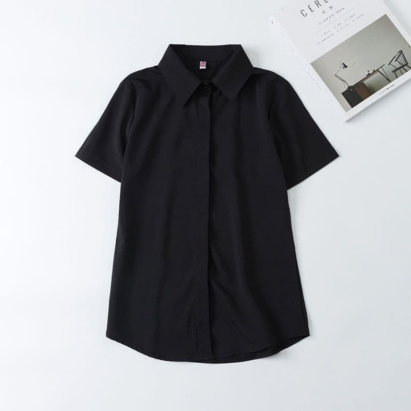 Black short sleeves