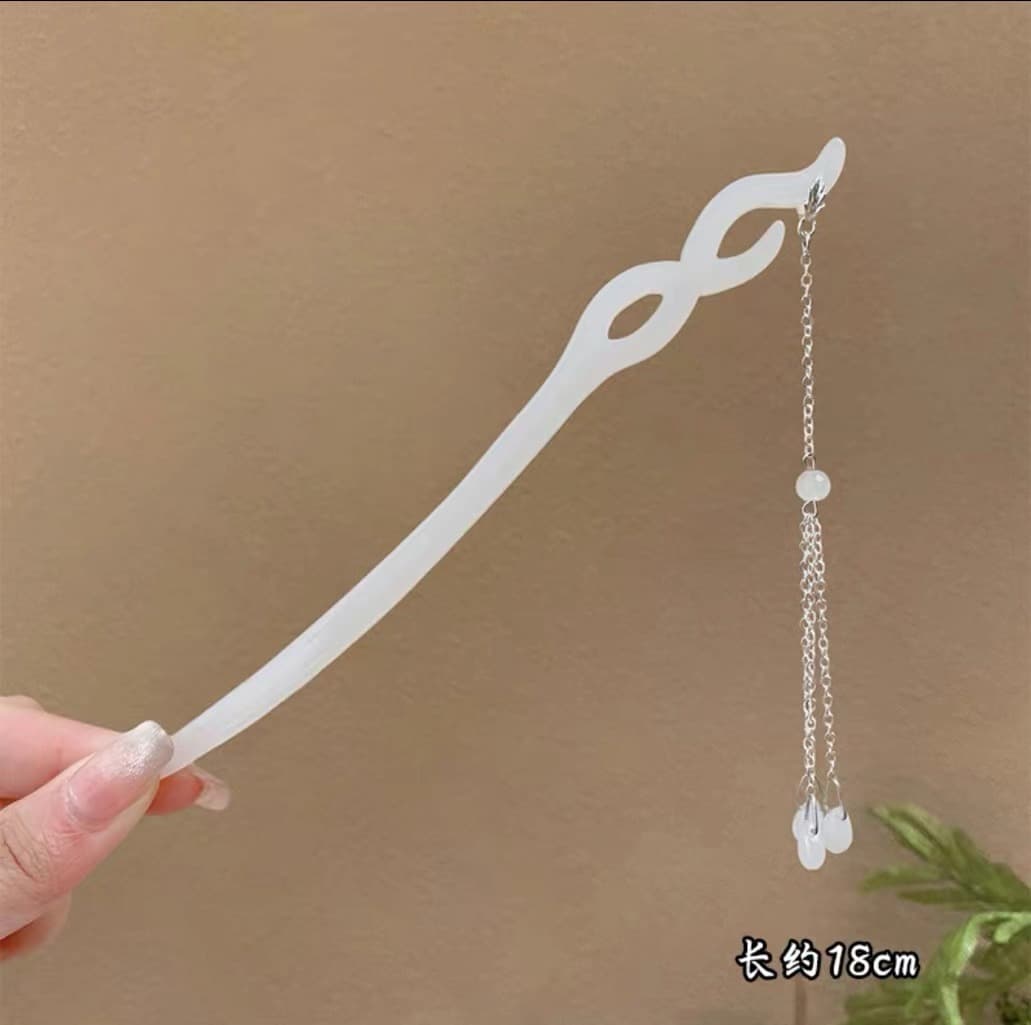 177# white snake tassel
