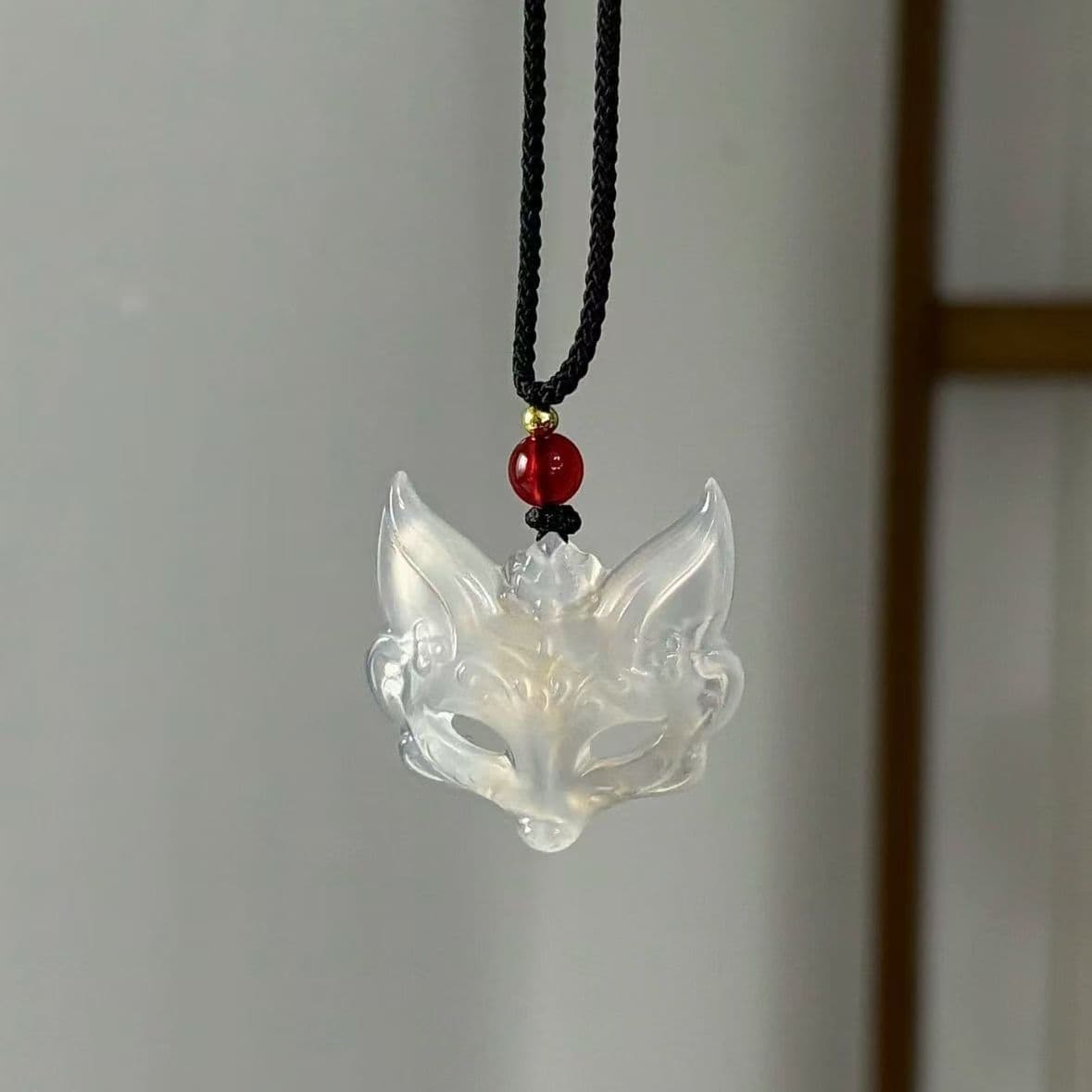 Fox mask necklace [transparent color]