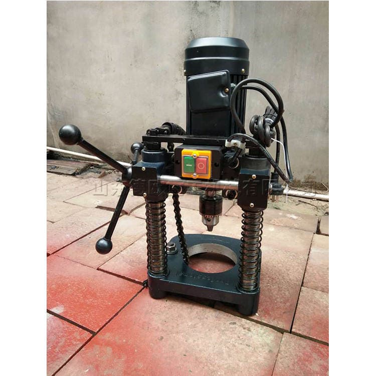 Small fire pipe drilling semi-automatic metal pipe drilling machine electric hydraulic steel plate drilling machine 4