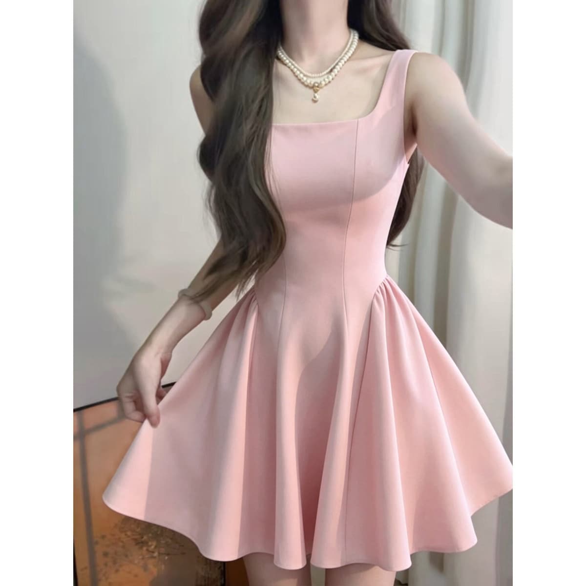 Pink [short suspender skirt]