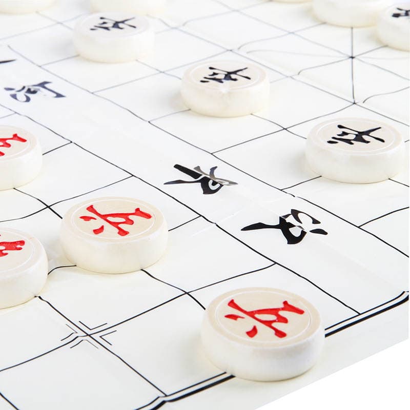 Deli 9568 Chinese chess wooden chess 50mm log clear carved color uniform feel good 3