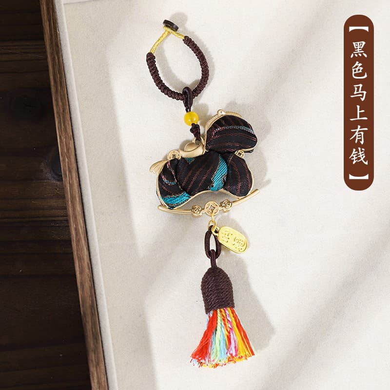 Black lucky money (keychain)