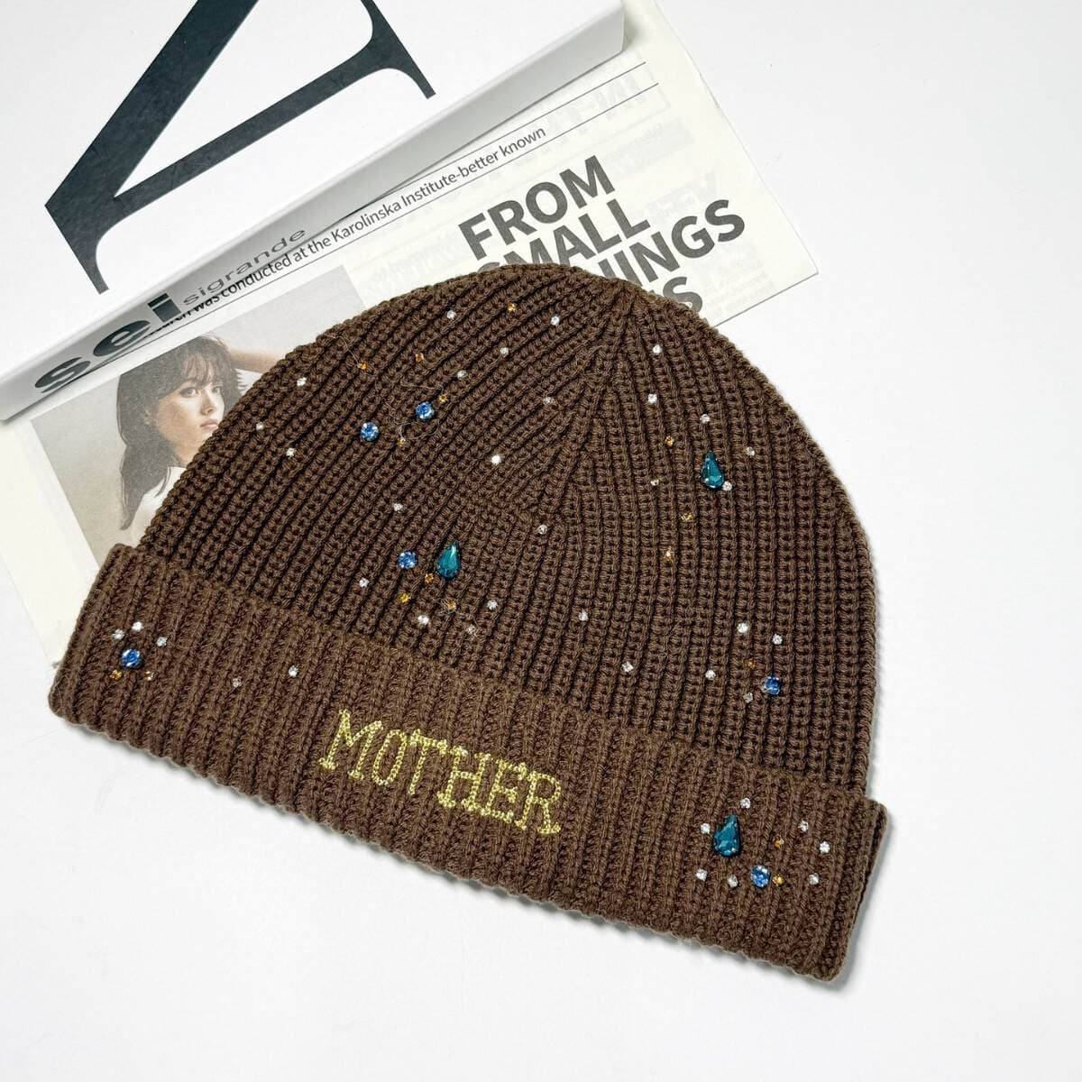European and American Autumn and Winter Knitted Hats for Men and Women with Custom Logo, Jacquard Embroidery, and Beadwork 3