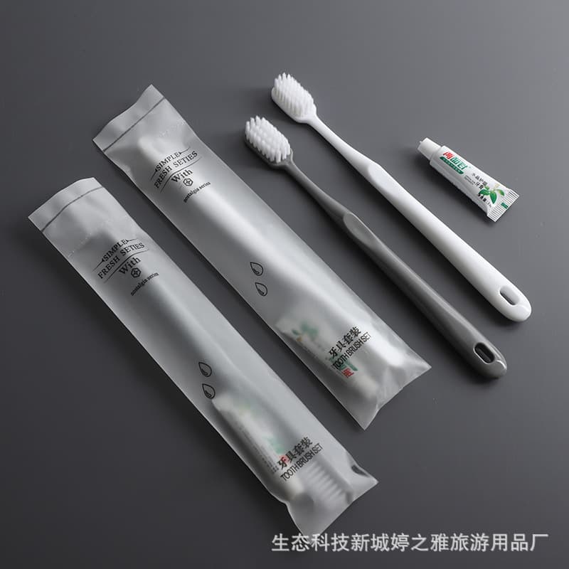 Soft film packaging + large gray and white toothbrush + [double-sided needle toothpaste]