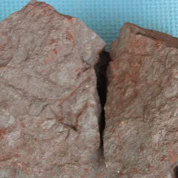 Yüksək xüsusi çəkili hematit filizi: metallurgiya, tökmə, odadavamlı materiallar, mexaniki əks çəki və su təmizlənməsi üçün hissəciklər. 3