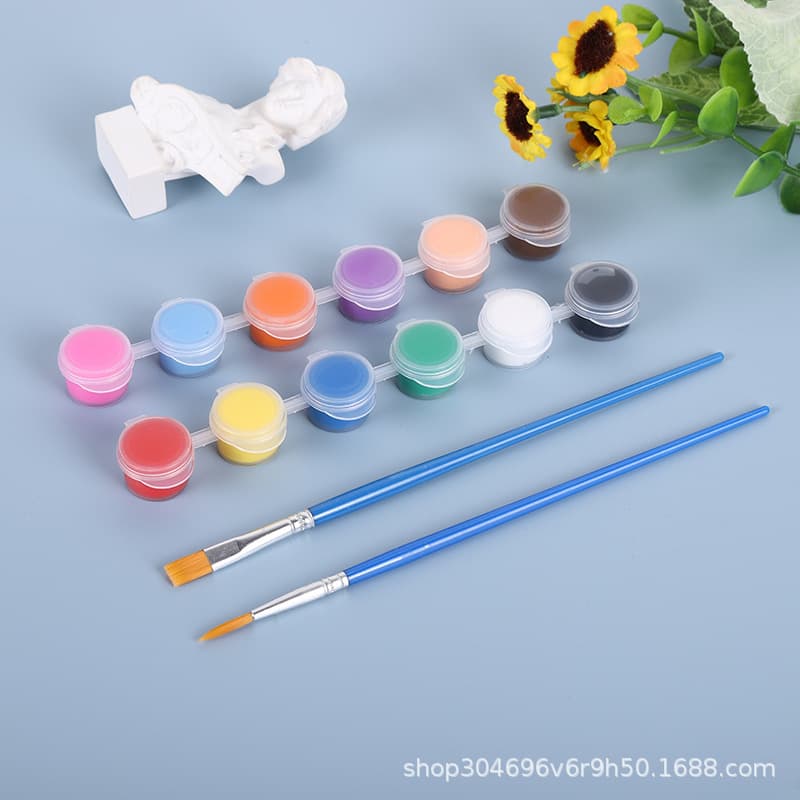 12 colors of paint plus a pen