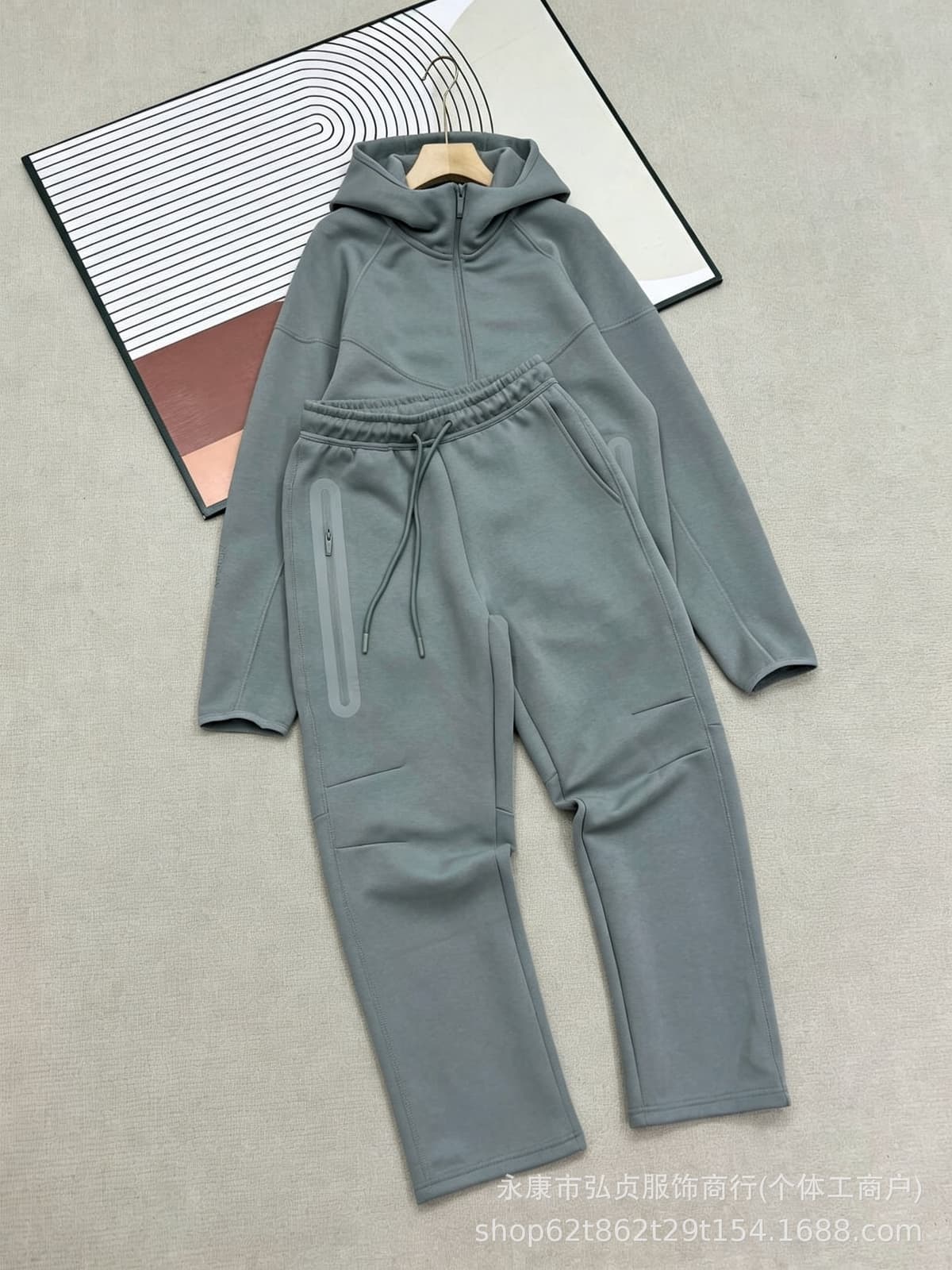 Set. gray green