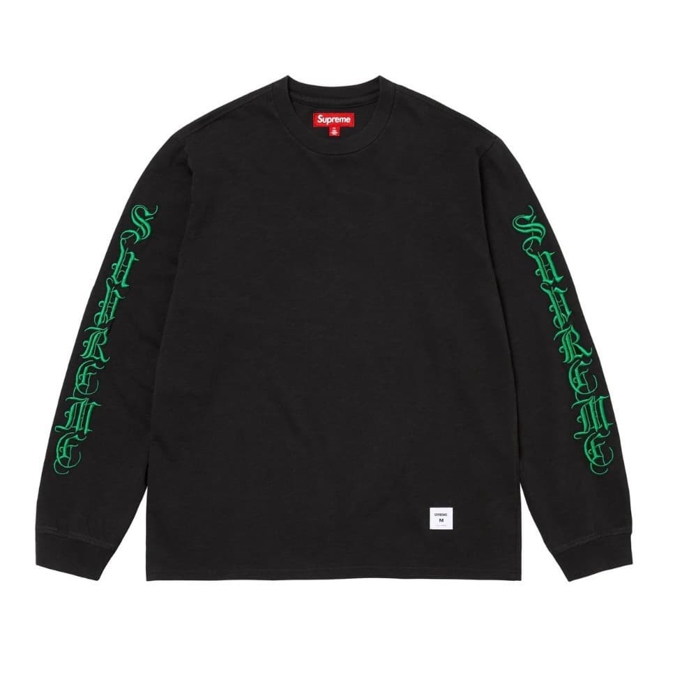 E583#black